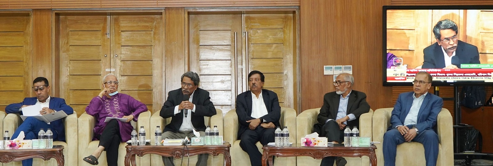 জুলাই সনদ বাস্তবায়নে গণভোটে একমত রাজনৈতিক দলগুলো: আলী রীয়াজ