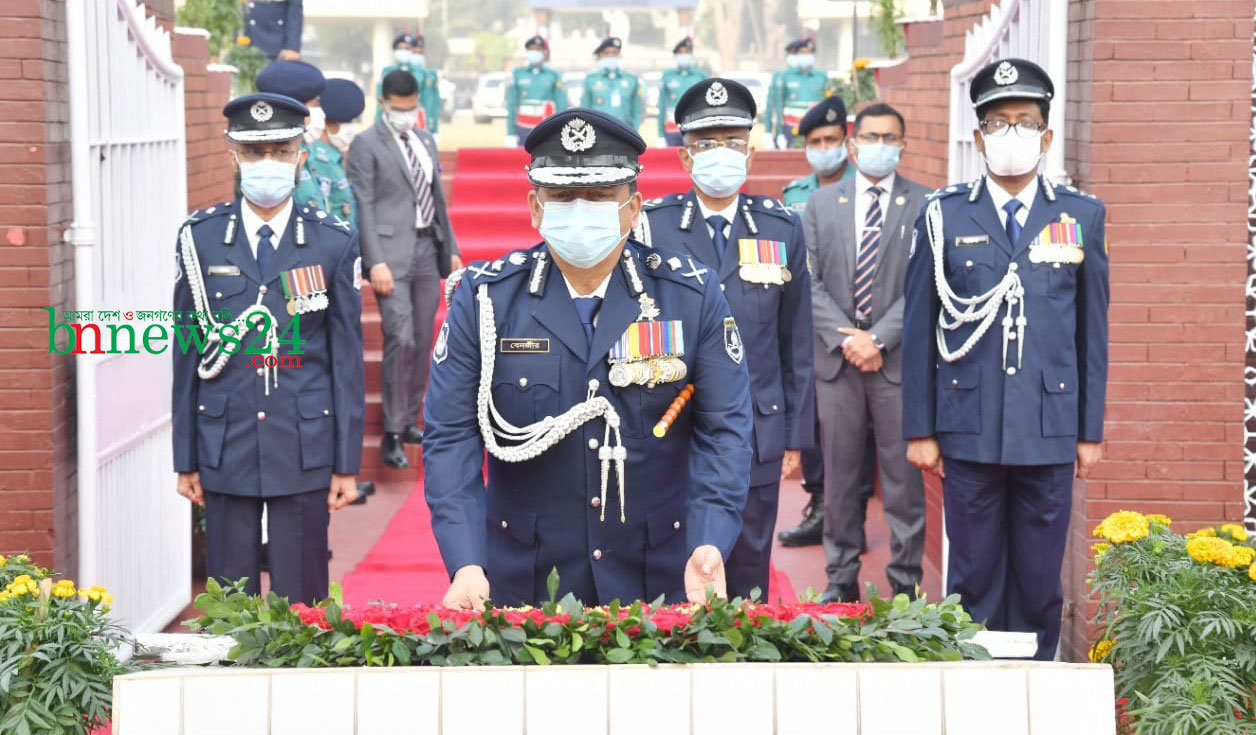 মুক্তিযুদ্ধে শহীদ পুলিশ সদস্যদের প্রতি শ্রদ্ধা জানালেন আইজিপি