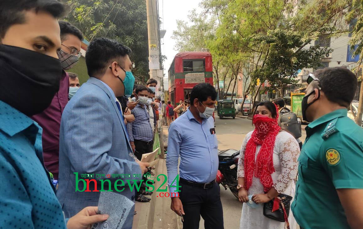 
করোনা রোধে বাড্ডা-লিংক রোড়ে ডিএনসিসির মোবাইল কোর্ট