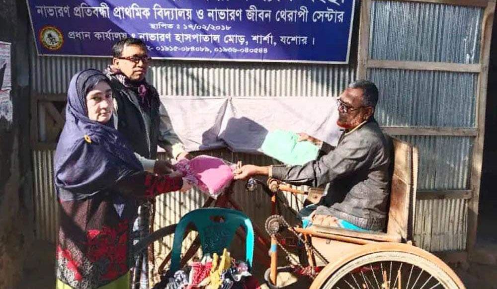 শার্শা’য় হতদরিদ্র প্রতিবন্ধীর উদ্যোগে শীতবস্ত্র বিতরণ 