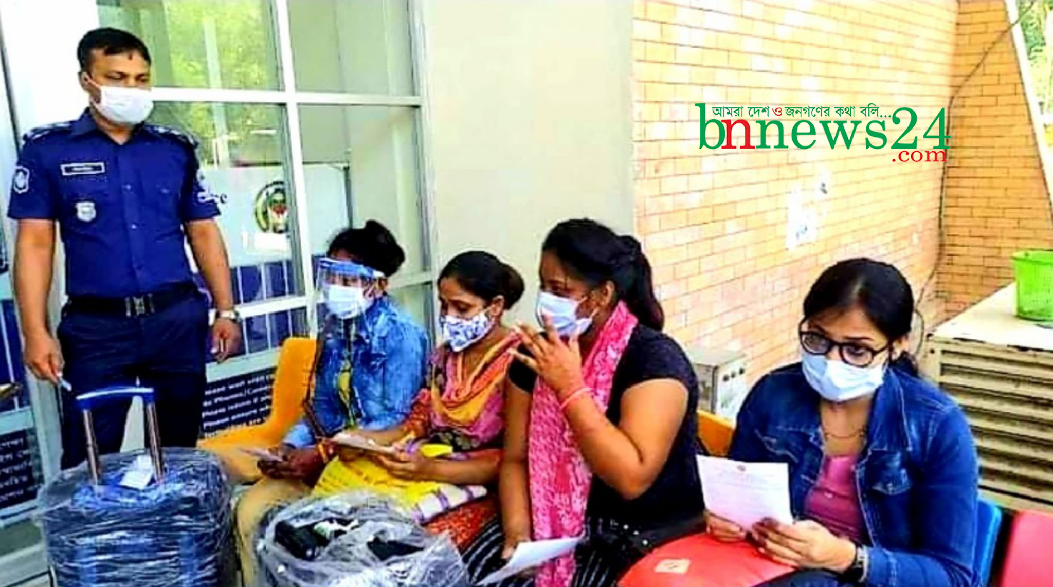 ভারতে পাচার ৪ বাংলাদেশিকে বেনাপোলে হস্তান্তর