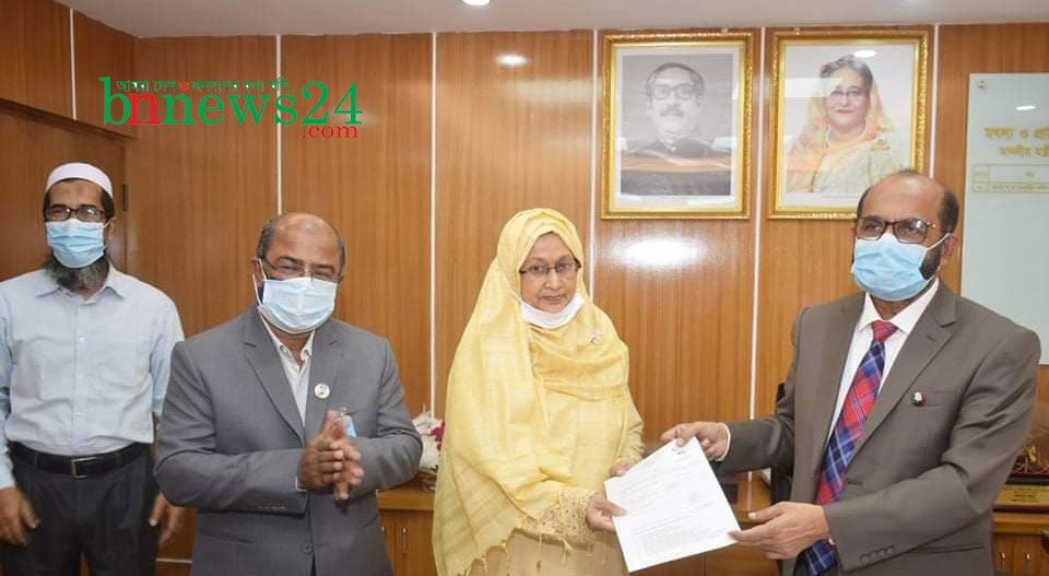 ‘করোনাকালে দেশের স্বাভাবিক পরিস্থিতি রক্ষায় কাজ করার বিকল্প নেই’