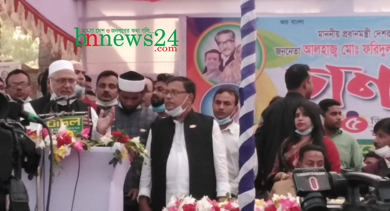 ধর্ম প্রতিমন্ত্রী ফরিদুল হক খানকে  ইসলামপুরে গণসংবর্ধনা