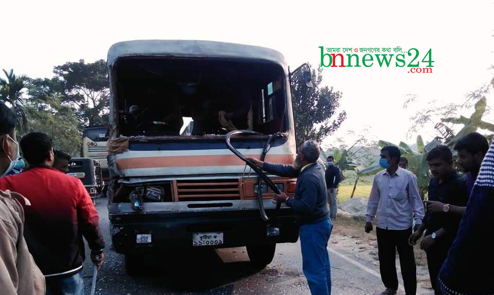 ইবির বাস দুর্ঘটনায় আহত ২