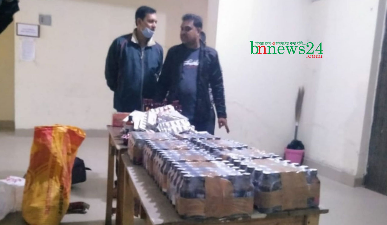 বেনাপোলে ট্রাক থেকে ফেন্সিডিল ও ওষুধ জব্দ