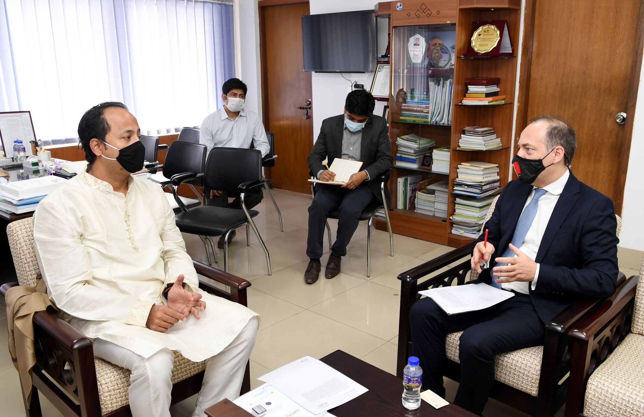 শিক্ষার্থীদের হাতে কলমে প্রশিক্ষণ দিতে পদক্ষেপ নিবে সরকার