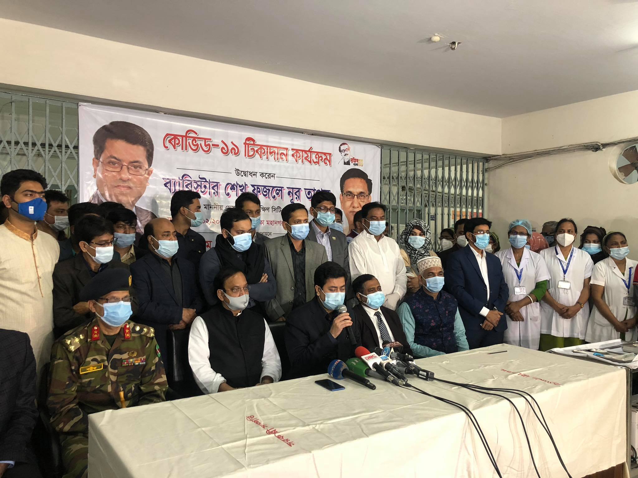 সবাই নির্ভয়ে টিকা নিন: ডিএসসিসি মেয়র তাপস