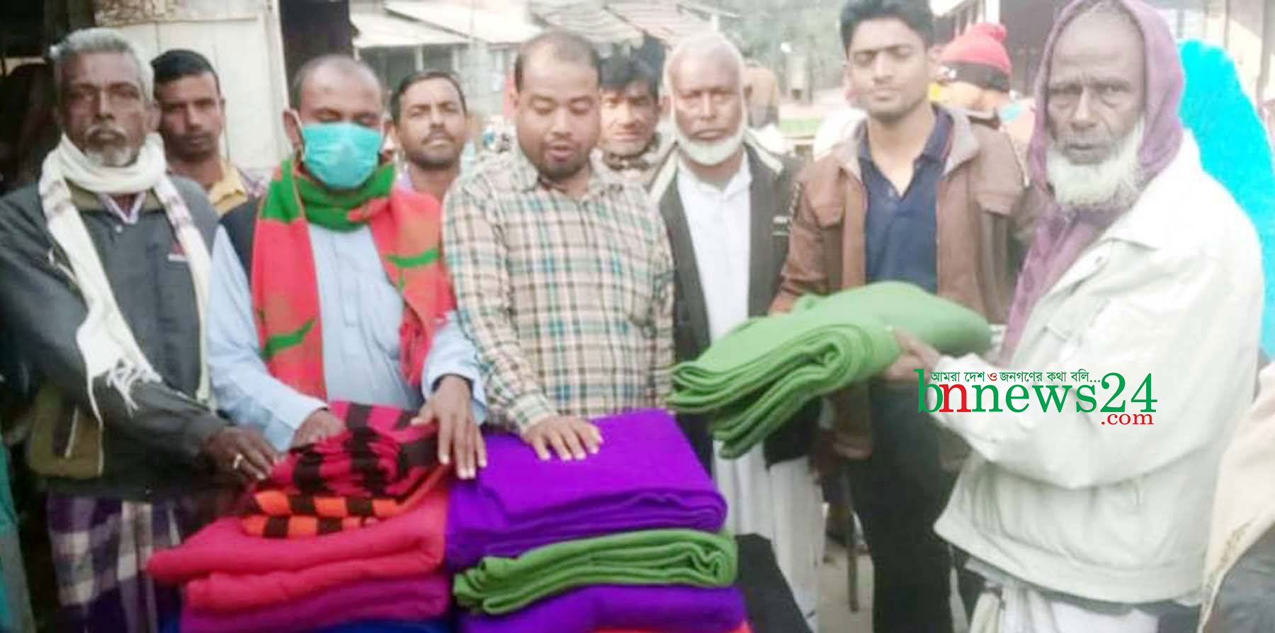 মণিরামপুরে শীতার্তদের মাঝে কম্বল বিতরণ