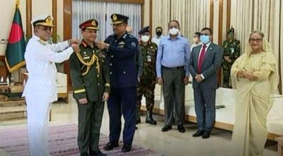 জেনারেল র‌্যাংক ব্যাজ পরানো হলো নবনিযুক্ত সেনাপ্রধানকে