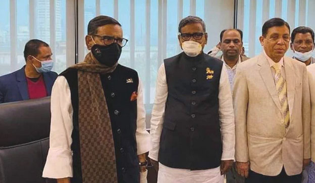 
কাদের মির্জাকে শান্ত থাকতে বলেছেন ওবায়দুল কাদের