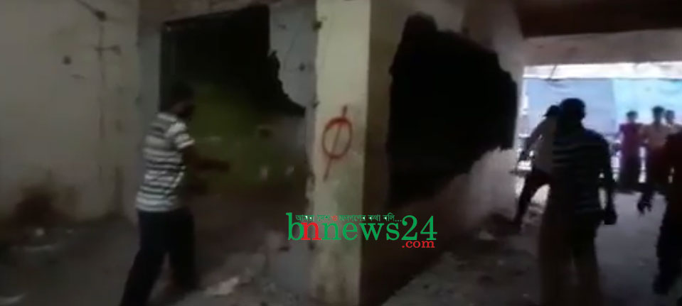 দ্বিতীয় দিনে নওয়াব ইউসুফ মার্কেটে ২০টি স্থায়ী স্থাপনা উচ্ছেদ