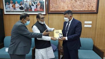 মুক্তিযুদ্ধ বিষয়ক মন্ত্রীর সঙ্গে ভারতীয় হাইকমিশনারের সাক্ষাৎ