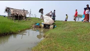 
রাঙ্গাবালীতে মৎস্য ঘের লুটপাটের অভিযোগ 
