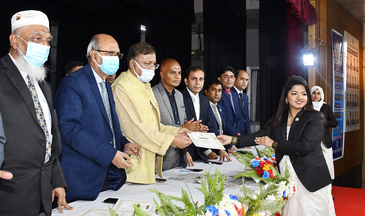 মাদক-সন্ত্রাস ও জঙ্গিবাদ দমনে র‌্যাব প্রশংসনীয় : তথ্যমন্ত্রী