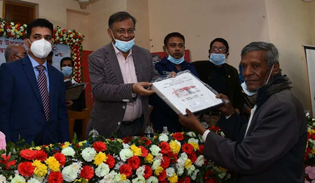 অন্ন-বস্ত্র সমাধানের পর গৃহহীনদের আবাস দিচ্ছেন বঙ্গবন্ধুকন্যা: তথ্যমন্ত্রী  