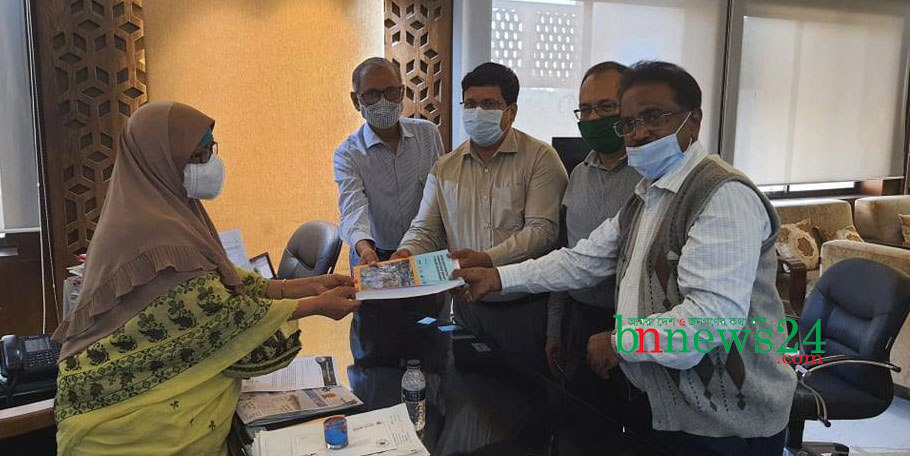 শ্রমিক কল্যাণ তহবিলে লাফার্জ হোলসিম লভ্যাংশ জমা দিল ৯৯.৫৭ লাখ টাকা