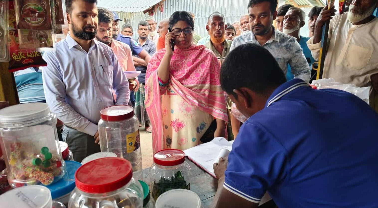 চৌগাছায় চার সার ব্যবসায়ীকে জরিমানা