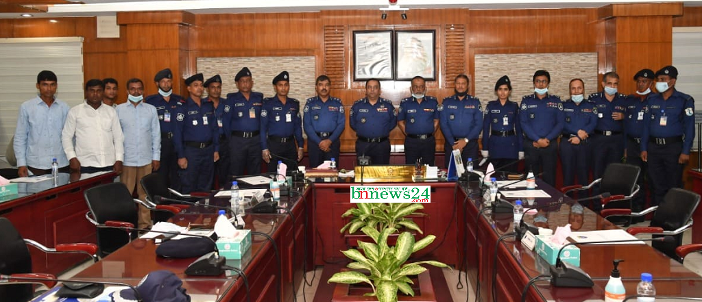 নাগরিক সেবায় যত বেশি ইতিবাচক কাজ ততবেশি পুরস্কার ও প্রণোদনা : আইজিপি