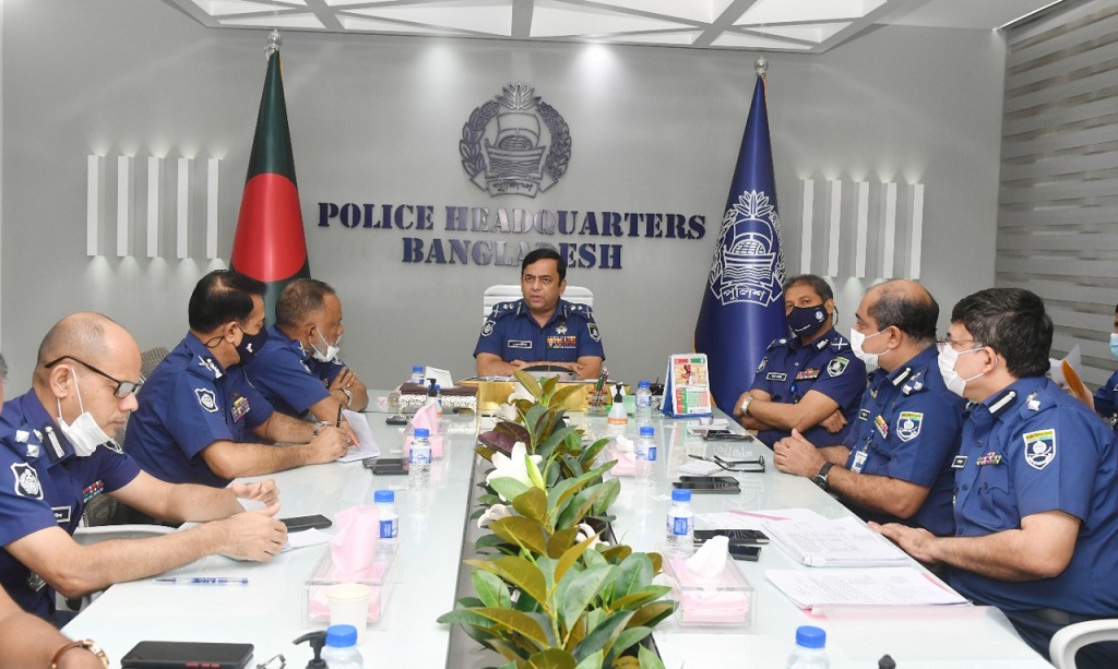 স্বাস্থ্য‌বি‌ধি মে‌নে ঈদ উদযাপন নি‌র্বিঘ্ন কর‌তে আই‌জি‌পি'র নি‌র্দেশ