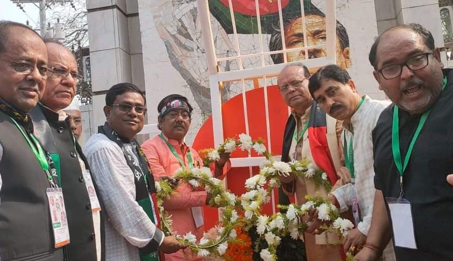 পেট্রাপোল-বেনাপোলে ভাষা দিবসে সীমিত পরিসরে দুই বাংলার মিলন মেলা