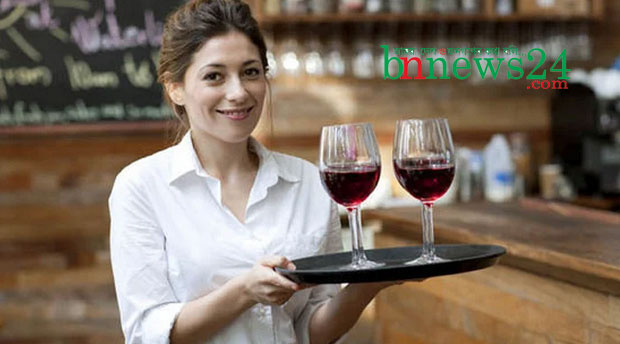 ১৭ হাজার টাকার খাবার খেয়ে বকশিশ ৪ লাখ!