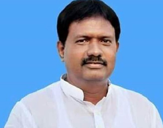 পুলিশের খাতায় পলাতক, দিব্যি ইউপি চালাচ্ছেন চেয়ারম্যান আলী হোসেন