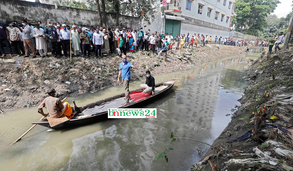 ২০ অক্টোবর অপরিষ্কার খাল-ডোবা'র বিরুদ্ধে আইনগত ব্যবস্থা নেওয়া হবে : ডিএনসিসি মেয়র