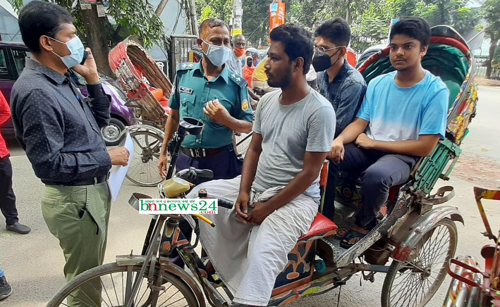 রাজধানীতে ইঞ্জিনচালিত রিক্সা-ভ্যানের বিরুদ্ধে প্রথম দিনে ৭ মামলা