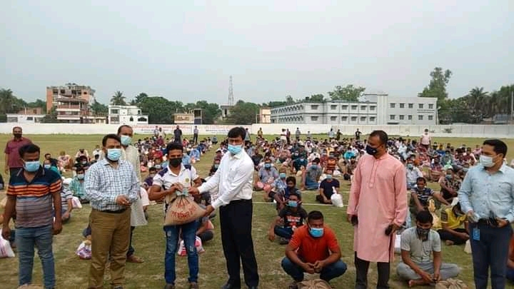 ঝিনাইদহে এক হাজার কর্মহীন পরিবারকে প্রধানমন্ত্রীর উপহার