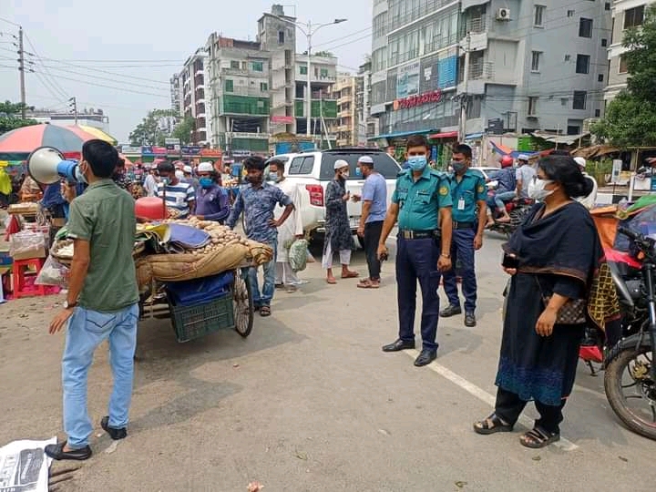 রাজধানীতে স্বাস্থ্য বিধি না মানা ১৫টি মামলায় ১৬ হাজার টাকা জরিমানা