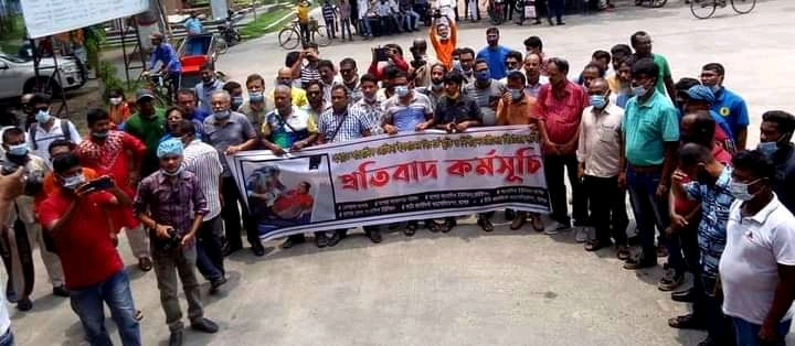 সাংবাদিক রোজিনা ইসলামের মুক্তিসহ ছয় দফা দাবিতে রাজপথ যশোরের সাংবাদিকরা