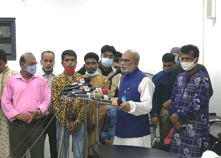 অনাকাঙ্ক্ষিত ঘটনা গণমাধ্যম ও রাষ্ট্রের মাঝে দূরত্ব সৃষ্টি করবে না: রেজাউল করিম