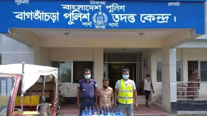 শার্শায় ফেনসিডিল ও ইজিবাইক সহ মাদক পাচারকারী আটক