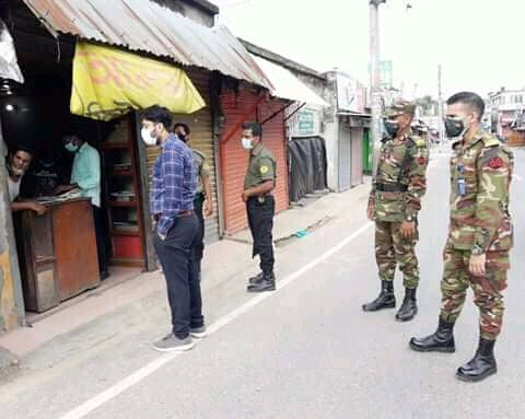 লকডাউন: চৌগাছায় ৪ ব্যবসায়ীকে জরিমানা, মোবাইল ফোন জব্দ