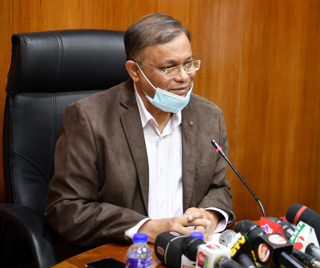 হাইকোর্টের নির্দেশ পেলেই আল জাজিরার বিরুদ্ধে ব্যবস্থা : তথ্যমন্ত্রী