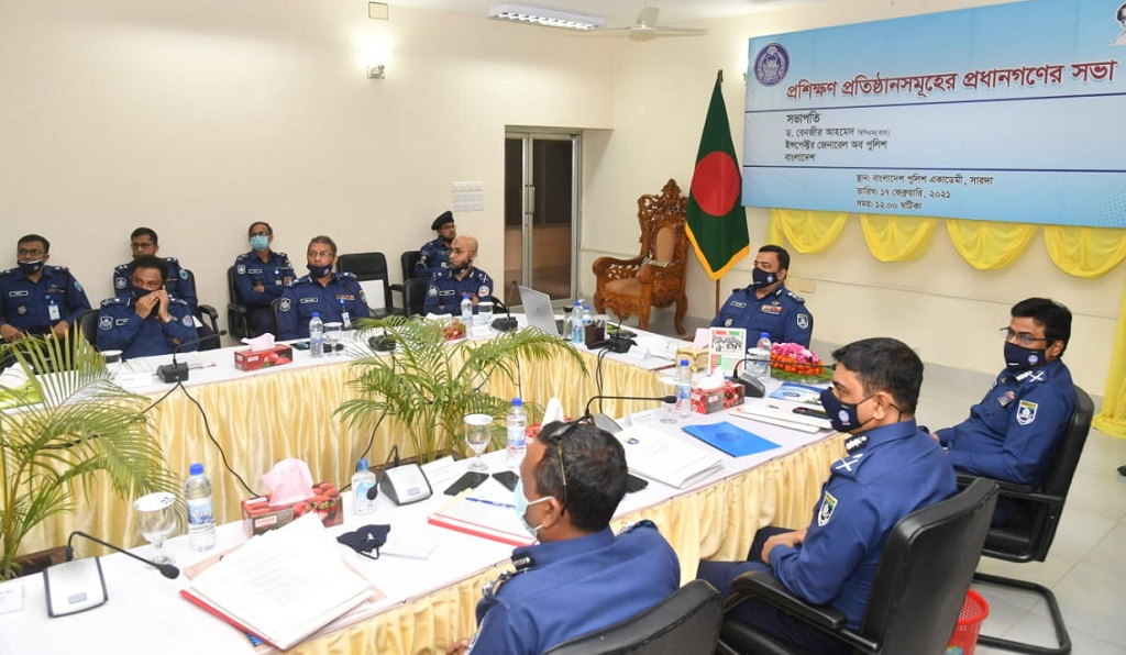 আপনারা পথ হারালে, পথ হারাবে বাংলাদেশ পুলিশ : আইজিপি