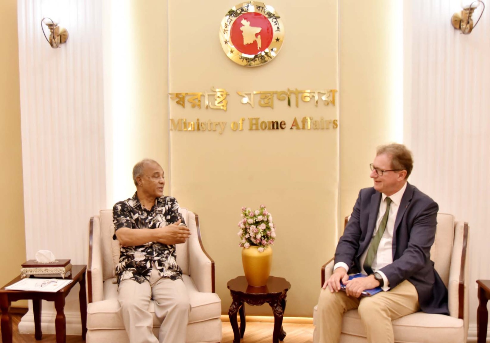 স্বরাষ্ট্র উপদেষ্টার সাথে ইউরোপীয় কমিশনের প্রতিনিধির সাক্ষাৎ