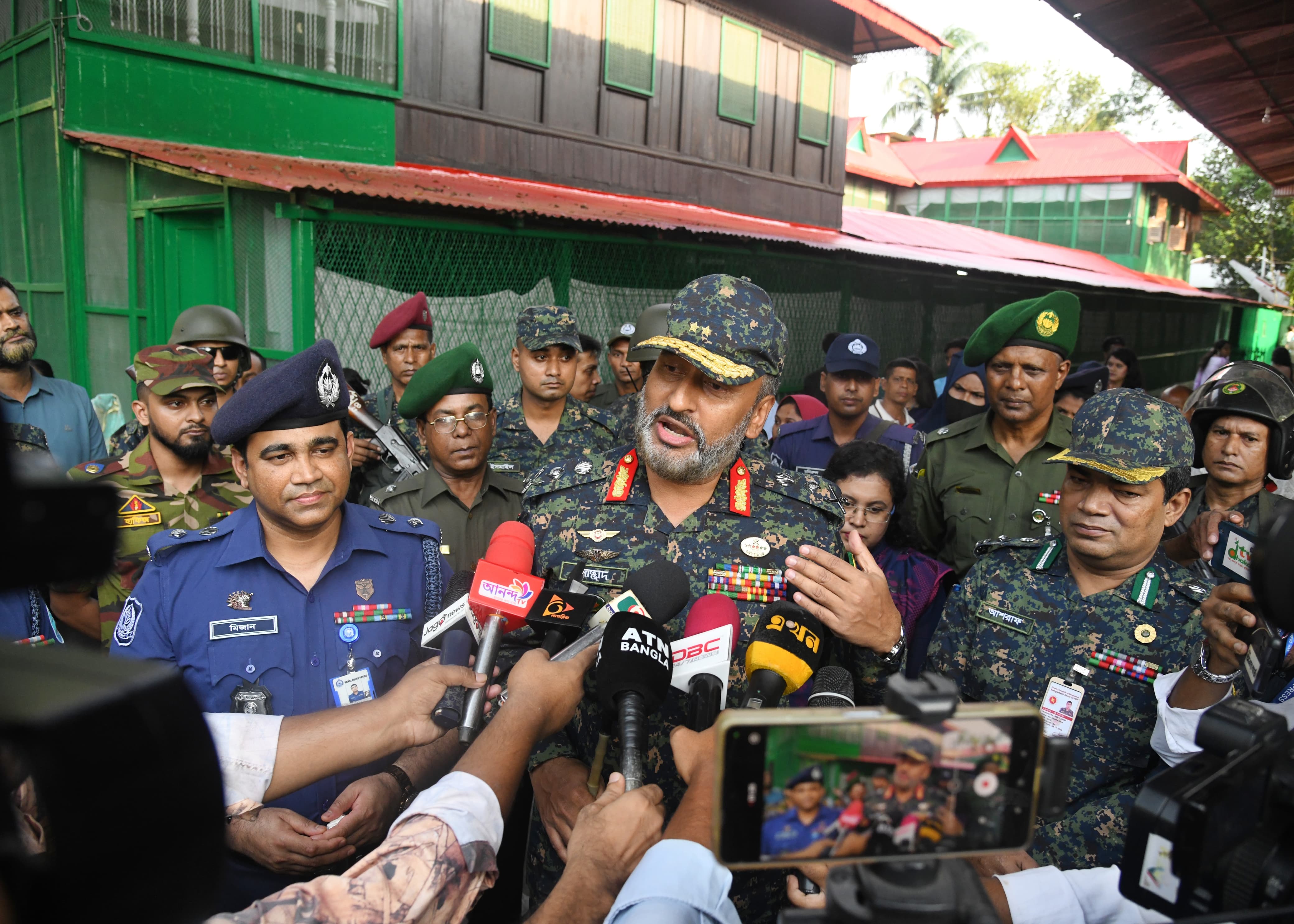 পূজা আসন্ন নির্বাচনে সমন্বিত নিরাপত্তার গ্রীন সিগন্যাল: আনসার মহাপরিচালক