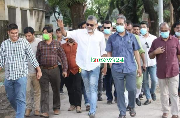 আইনে নিষিদ্ধ থাকলেও জবি ট্রেজারার নির্বাচনী প্রচারণায়