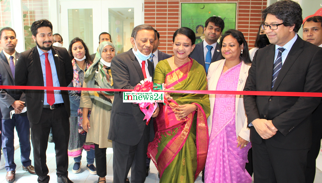 টোকিওস্থ বাংলাদেশ দূতাবাসে ‘বঙ্গবন্ধু কর্নার’ উদ্বোধন করলেন রাষ্ট্রদূত