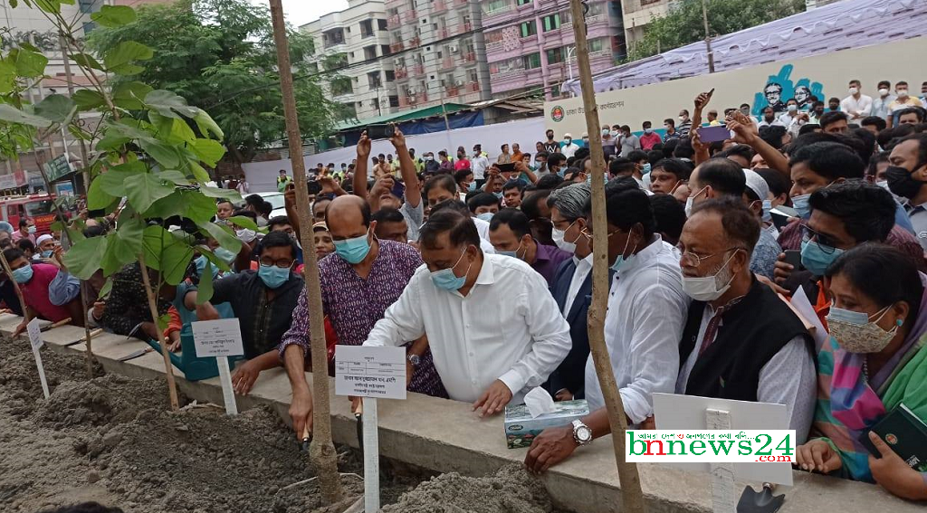 মানুষ অবাক বিস্ময়ে জিজ্ঞাসা করে, শেখ হাসিনা কিভাবে দেশকে পাল্টে দিলেন : স্বরাষ্ট্রমন্ত্রী