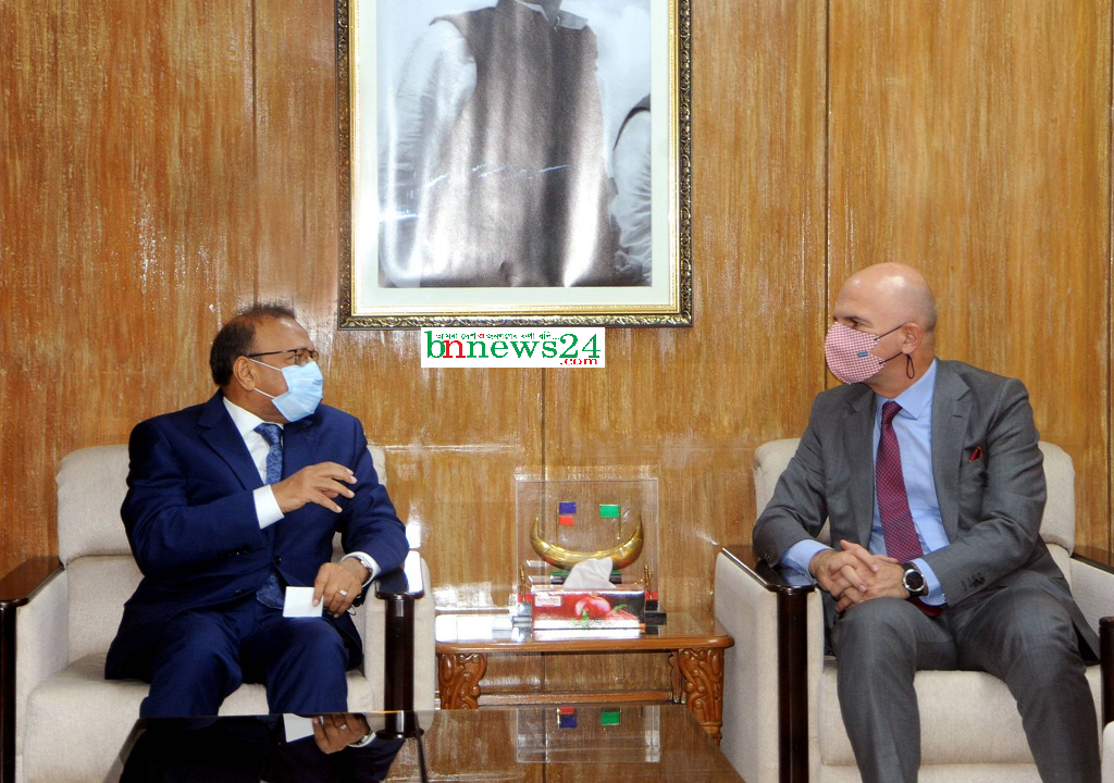 বঙ্গবন্ধুর ভাস্কর্যে আঘাত দুঃখজনক, সতর্ক সরকার : এলজিআরডি মন্ত্রী