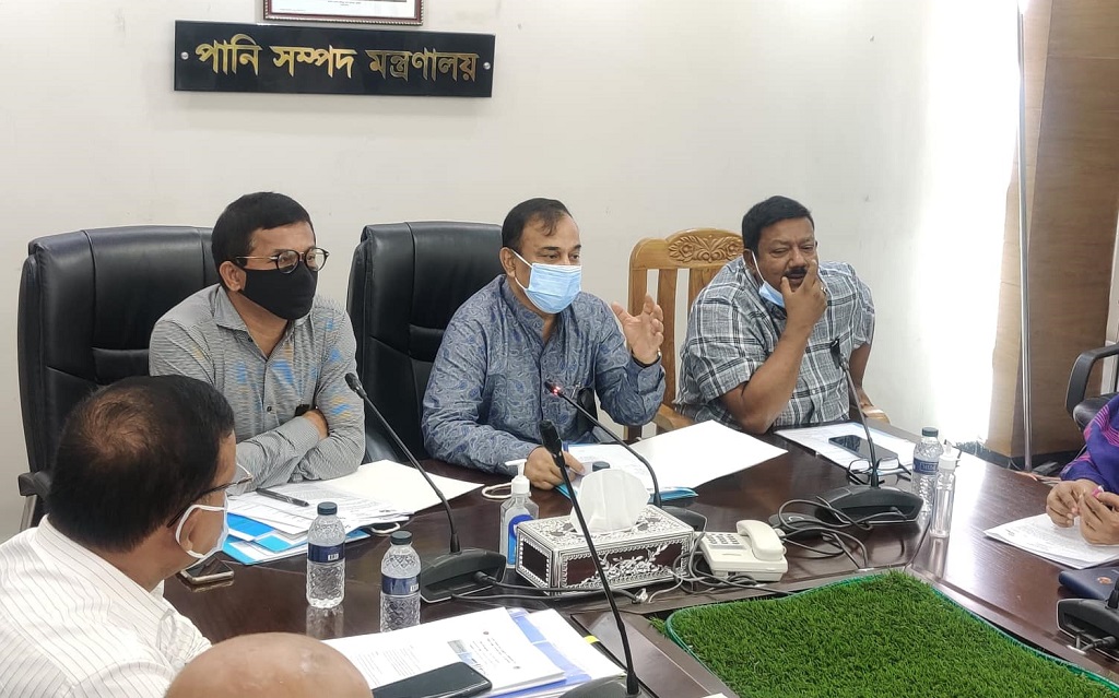 সুপেয় পানির সংকট সমাধানে বৃষ্টির পানি সংরক্ষণ করতে চায়