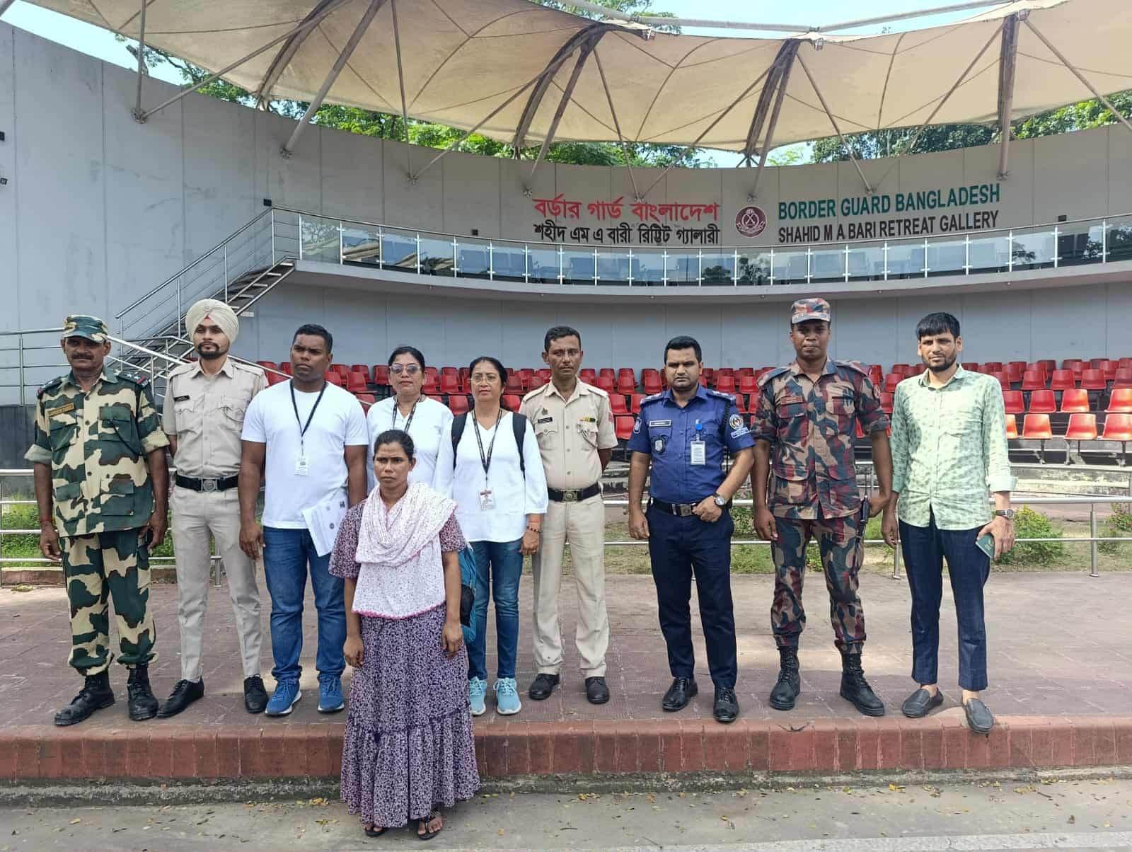 বেনাপোল স্থলবন্দর দিয়ে ভারত থেকে দেশে ফিরলেন এক নারী