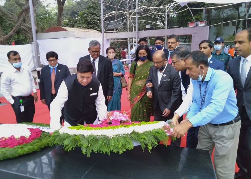 বিনিয়োগ বাড়াতে দেশের অনুকূল পরিবেশ বর্হিবিশ্বে তুলে ধরতে হবে : পররাষ্ট্রমন্ত্রী