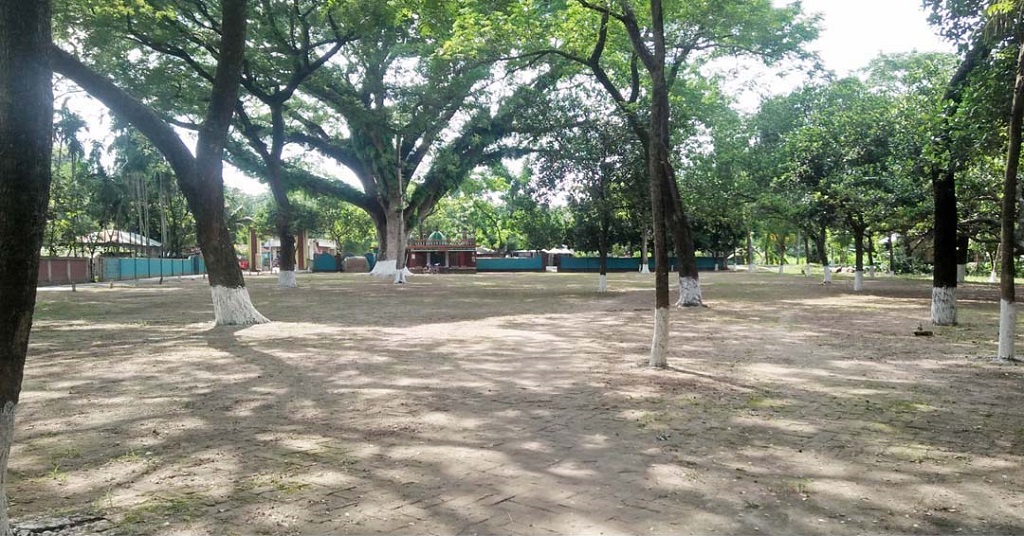 বিজয়রামপুর মান্দারতলা ঈদগাহ ময়দান ঈদের জামায়াত আয়োজনে প্রস্তুত