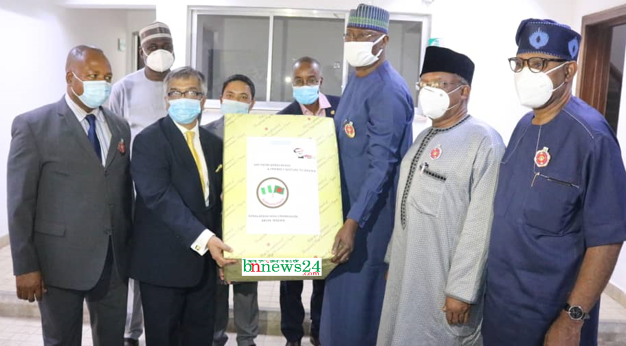 বাংলাদেশ-নাইজেরিয়ার মধ্যে বন্ধুত্বের নিদর্শন স্বরূপ পিপিই দিয়েছে : হাইকমিশনার