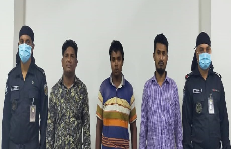 নারায়নগঞ্জ থেকে ফেন্সিডিলসহ ০৩ মাদক ব্যবসায়ী গ্রেফতার