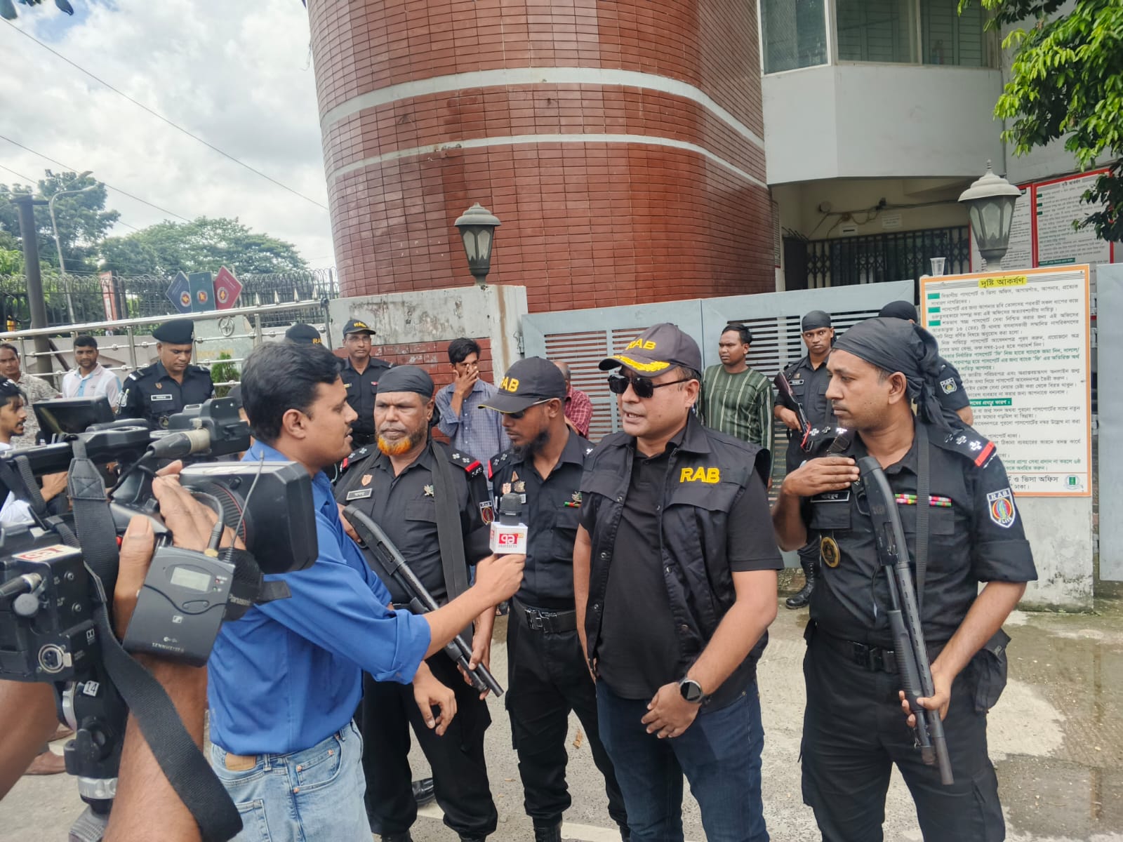 আগারগাঁও পাসপোর্ট অফিস থেকে আটক চার দালালের কারাদণ্ড