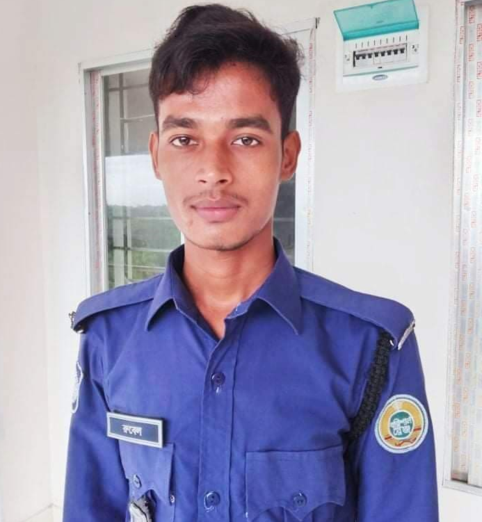 ব্লাড ক্যান্সারে আক্রান্ত পুলিশ সদস্য রুবেল বাঁচতে চায়